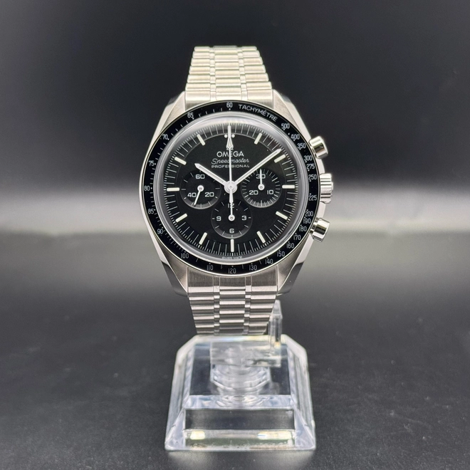 Speedmaster Moonwatch - 138 Speedmaster Moonwatch - 138