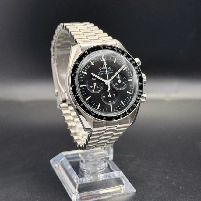 Speedmaster Moonwatch - 138 Speedmaster Moonwatch - 138