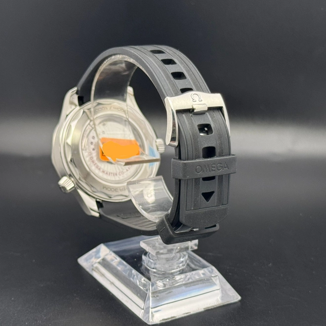 Seamaster Diver 300M - 102 Seamaster Diver 300M - 102