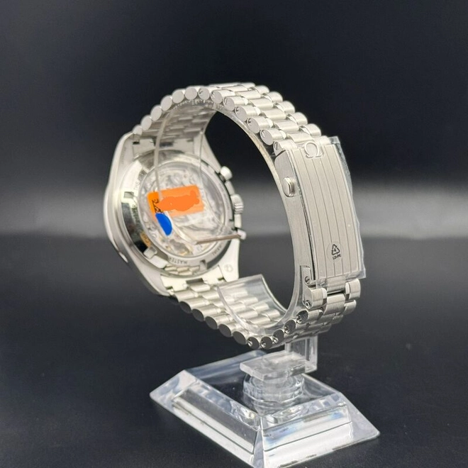 Speedmaster Moonwatch - 154 Speedmaster Moonwatch - 154