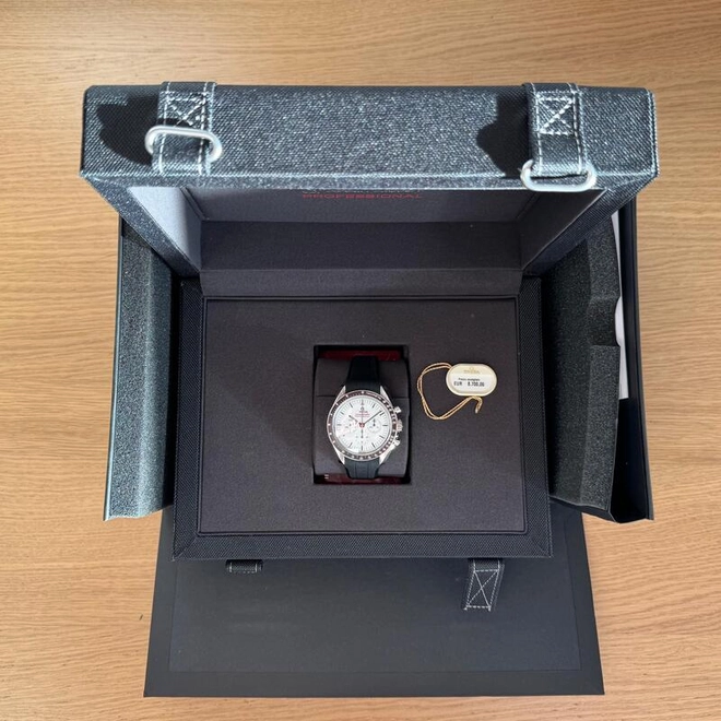 Speedmaster Moonwatch -0506 Speedmaster Moonwatch -0506